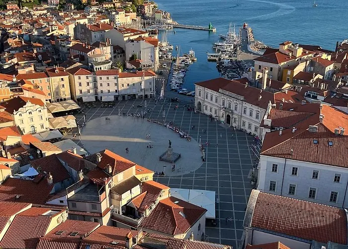 Rex - Free Parking * Piran